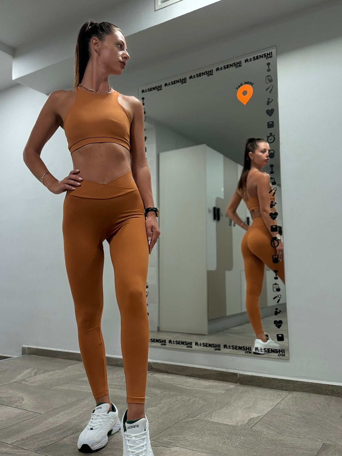 Rio Shape - Модерен дизайн с V-образна предна част  - горчично