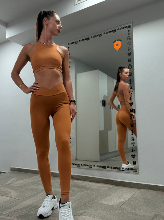 Rio Shape - Модерен дизайн с V-образна предна част  - горчично